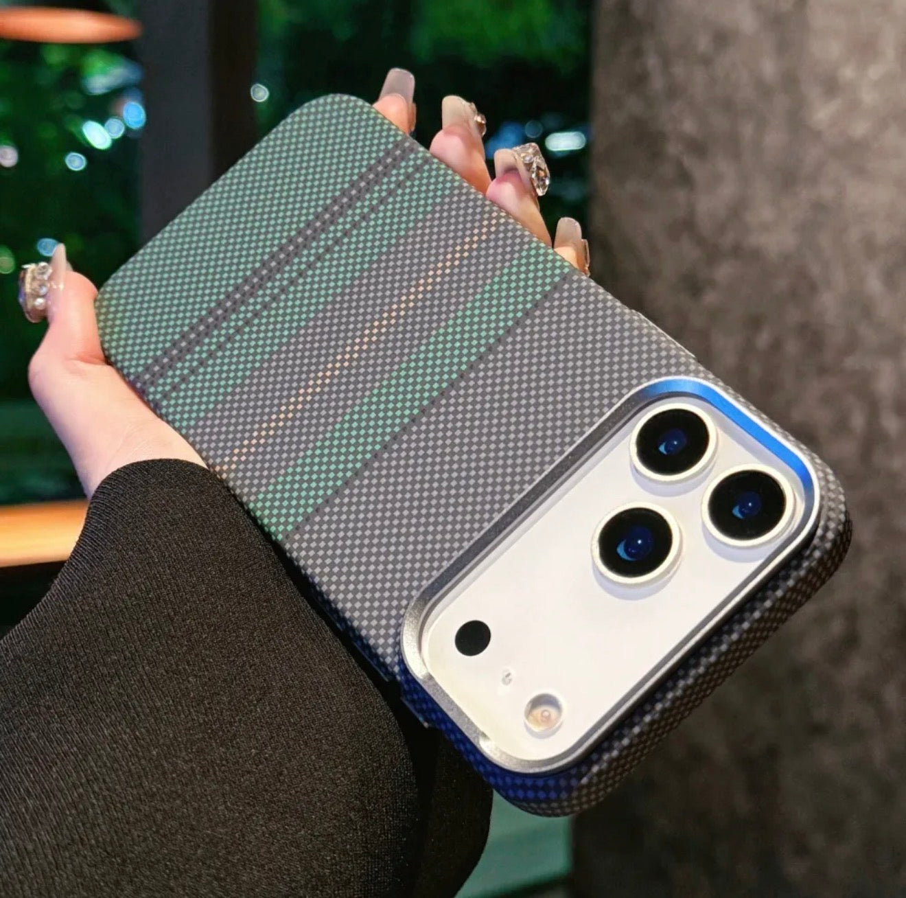 Ultra Strong Magnets Carbon Fibre Pattern Phone Case for iPhone  17 Pro Max Magnetic Wireless Charging Shockproof Protect Cover